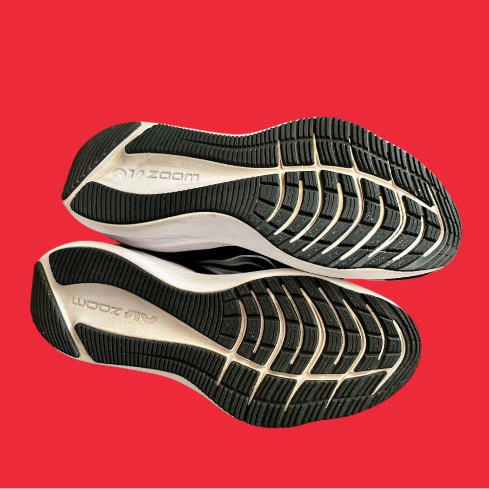 Nike Zoom Winflo 7 Running Shoes - Picture 2 of 12